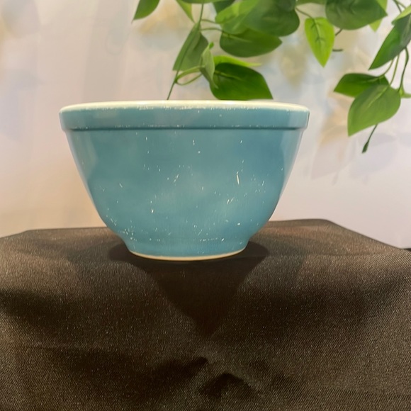 VINTAGE 50's BLUE PYREX BOWL 401A-7 - Picture 1 of 5